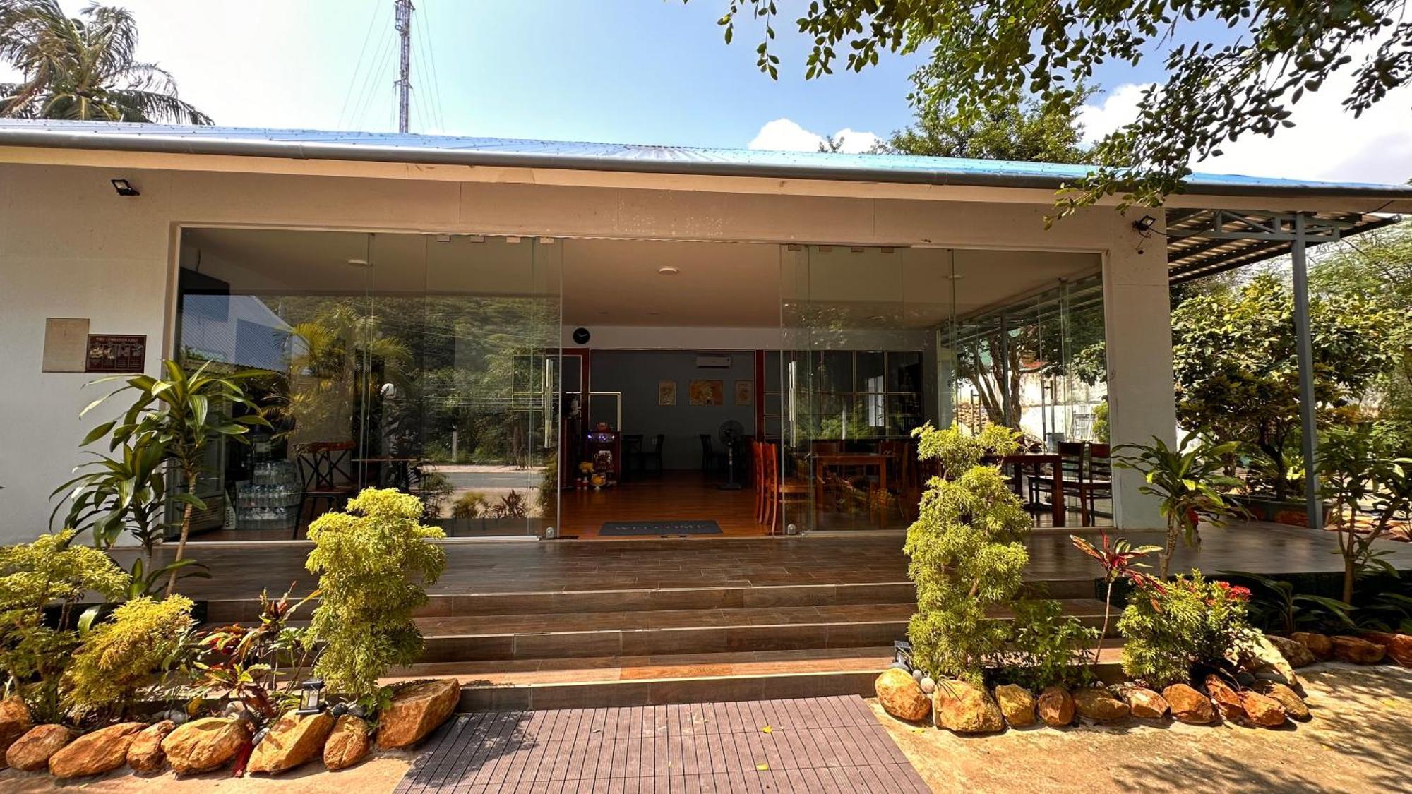 Bungalow Hotel Chi Khu Co Ong Zewnętrze zdjęcie